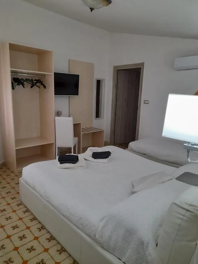 B&B Camera & Caffe Tempio Pausania Bed & Breakfast